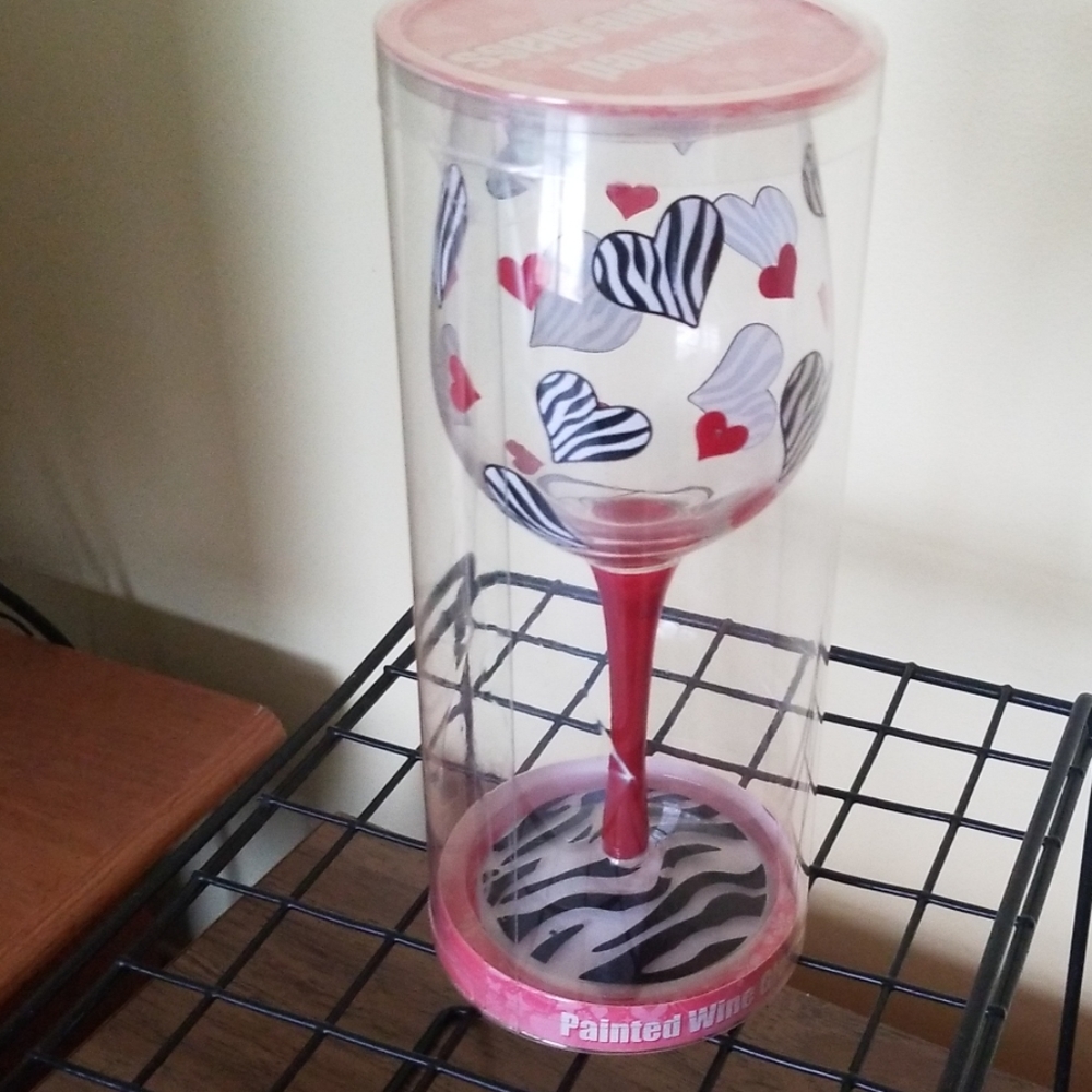 Painted Wine Glass with Hearts